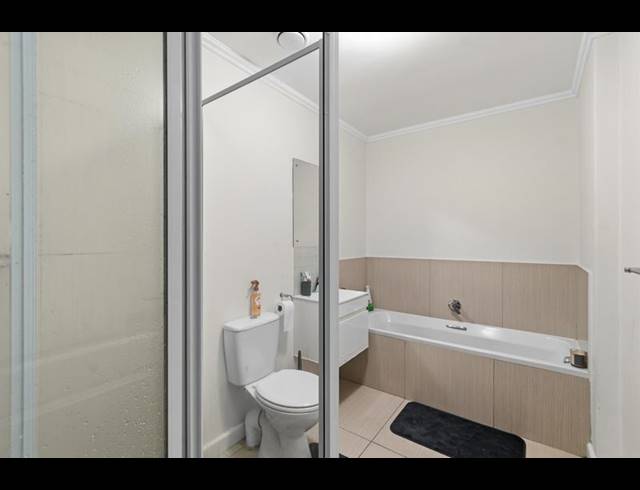 3 BEDROOM APARTMENT FOR SALE IN KENILWORTH